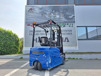 Empilhador de contrapeso 3 rodas Hyster  J16XNTLWB