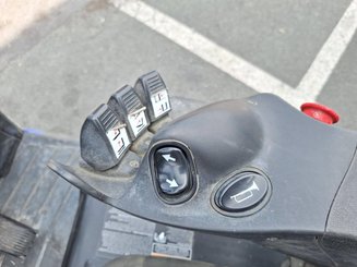 Empilhador de contrapeso 3 rodas Hyster  J16XNTLWB
