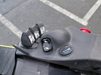 Empilhador de contrapeso 3 rodas Hyster  J16XNTLWB