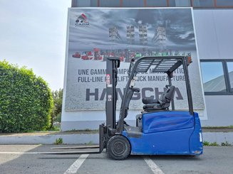Empilhador de contrapeso 3 rodas Hyster  J16XNTLWB