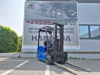 Empilhador de contrapeso 3 rodas Hyster  J16XNTLWB