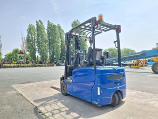 Empilhador de contrapeso 3 rodas Hyster  J16XNTLWB
