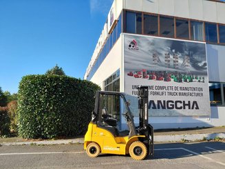 Empilhador de contrapeso 4 rodas Hangcha XE18i (CPD18-XEY2HA-SI) 