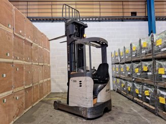 Empilhador retráctil Crown ESR 5260-14 OPT 2