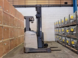 Empilhador retráctil Crown ESR 5260-14 OPT 2