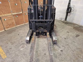Empilhador retráctil Crown ESR 5260-14 OPT 2