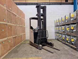 Empilhador retráctil Crown ESR 5260-14 OPT 2