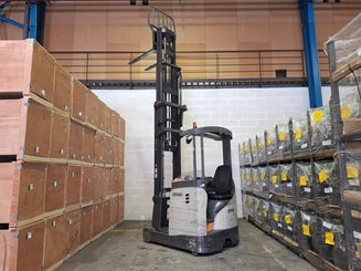 Empilhador retráctil Crown ESR 5260-14 OPT 2
