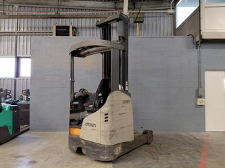 Empilhador retráctil Crown ESR 5260
