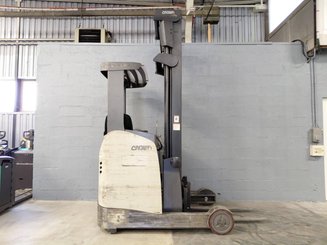 Empilhador retráctil Crown ESR 5260