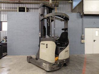 Empilhador retráctil Crown ESR5000