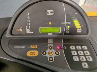 Empilhador retráctil Crown ESR 5260