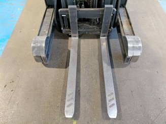 Empilhador retráctil Crown ESR 5260