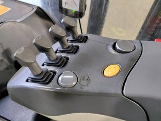 Empilhador retráctil Crown ESR 5260