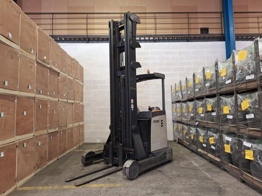 Empilhador retráctil Crown ESR 5260 - 1