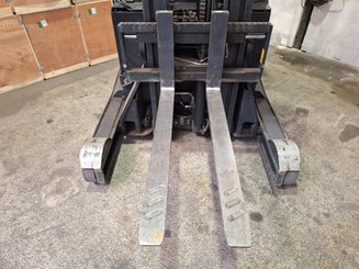 Empilhador retráctil Crown ESR 5260