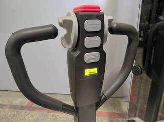 Stacker com condutor a pé Hangcha CDD15-A2MC2-ISZ