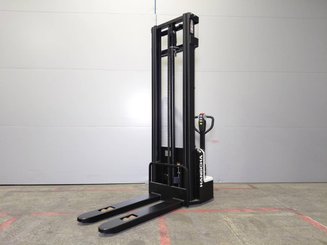 Stacker com condutor a pé Hangcha CDD15-A2MC2-ISZ