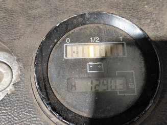 Stacker com condutor a pé STILL EGV14