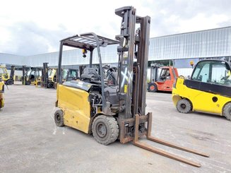 Empilhador de contrapeso 4 rodas Caterpillar EP25CN