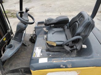 Empilhador de contrapeso 4 rodas Caterpillar EP25CN