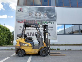 Empilhador de contrapeso 4 rodas Caterpillar GP18N