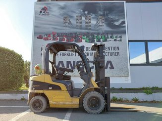 Empilhador de contrapeso 4 rodas Caterpillar GP25N