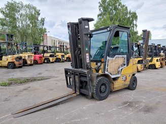 Empilhador de contrapeso 4 rodas Caterpillar GP25N2
