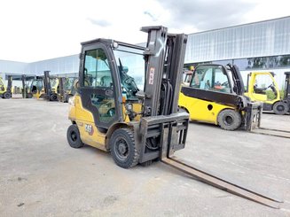 Empilhador de contrapeso 4 rodas Caterpillar GP25N2