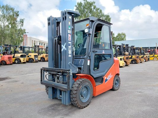 Empilhador de contrapeso 4 rodas Heli CPYD25 - 1