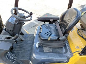 Empilhador de contrapeso 4 rodas Caterpillar GP30N