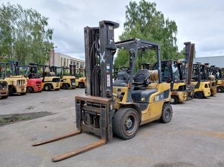 Empilhador de contrapeso 4 rodas Caterpillar GP30NTD