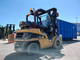 Empilhador de contrapeso 4 rodas Caterpillar GP35N