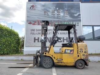 Empilhador de contrapeso 4 rodas Caterpillar GC40K