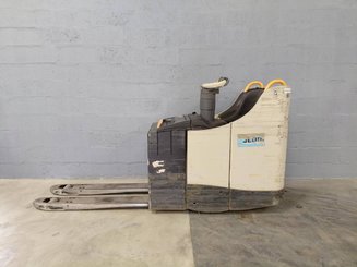 Porta-paletes eléctrico com condutor transportado Crown WT3040 2.00