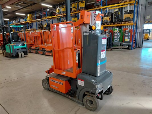 Plataforma com mastro vertical JLG TOUCAN DUO - 1