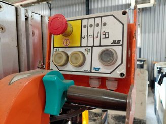 Plataforma com mastro vertical JLG TOUCAN DUO