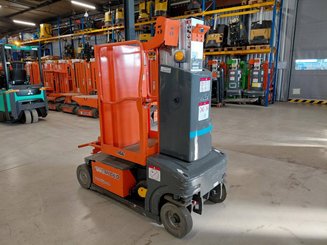 Plataforma com mastro vertical JLG TOUCAN DUO