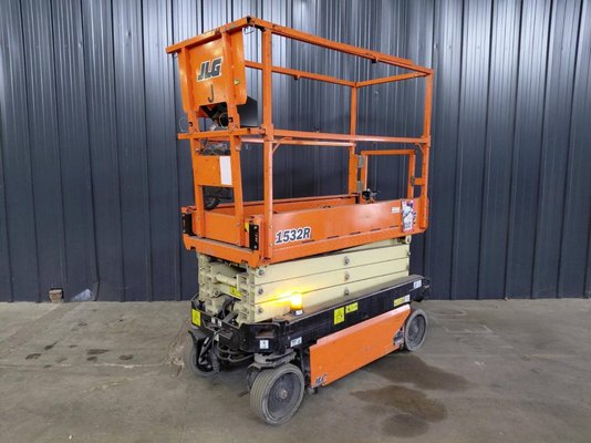 Elevadores de tesoura JLG 1532R - 1