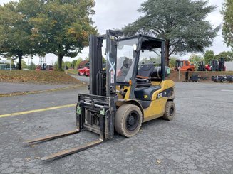 Empilhador de contrapeso 4 rodas Caterpillar GP30NTD