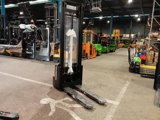 Stacker com condutor a pé Hangcha CDD12-AMC2-L