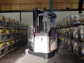 Empilhador retráctil Crown ESR5260-1.4