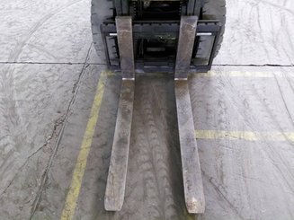 Empilhador de contrapeso 4 rodas Caterpillar EP30K