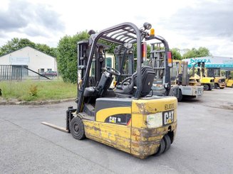 Empilhador de contrapeso 3 rodas Caterpillar EP18NT - 16