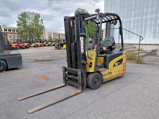 Empilhador de contrapeso 3 rodas Caterpillar EP18NT - 13