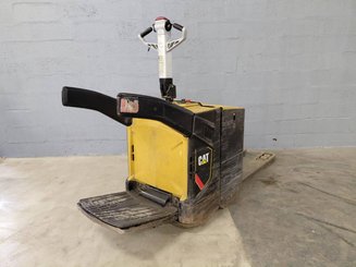 Porta-paletes eléctrico com condutor transportado Caterpillar NPV20N2