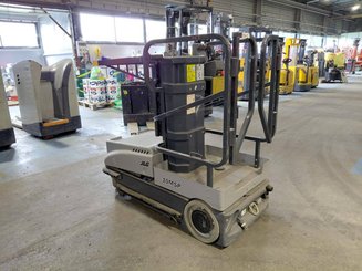 Plataforma com mastro vertical JLG 10MSP