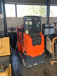 Plataforma com mastro vertical JLG DSP-M