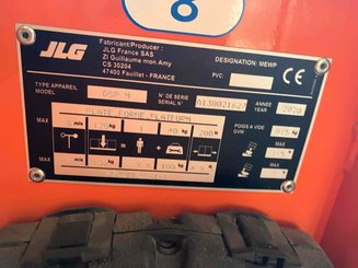 Plataforma com mastro vertical JLG DSP-M