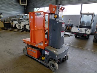 Plataforma com mastro vertical JLG TOUCAN DUO